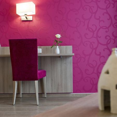 Landhotel Im Klostereck Strubel-Roos フロンハイム 部屋 写真