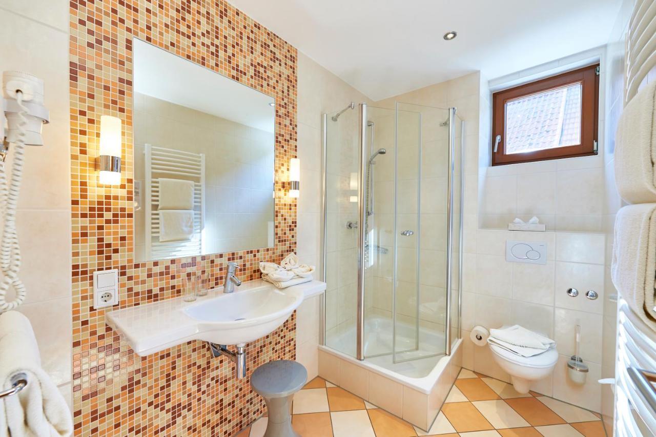 Landhotel Im Klostereck Strubel-Roos フロンハイム エクステリア 写真