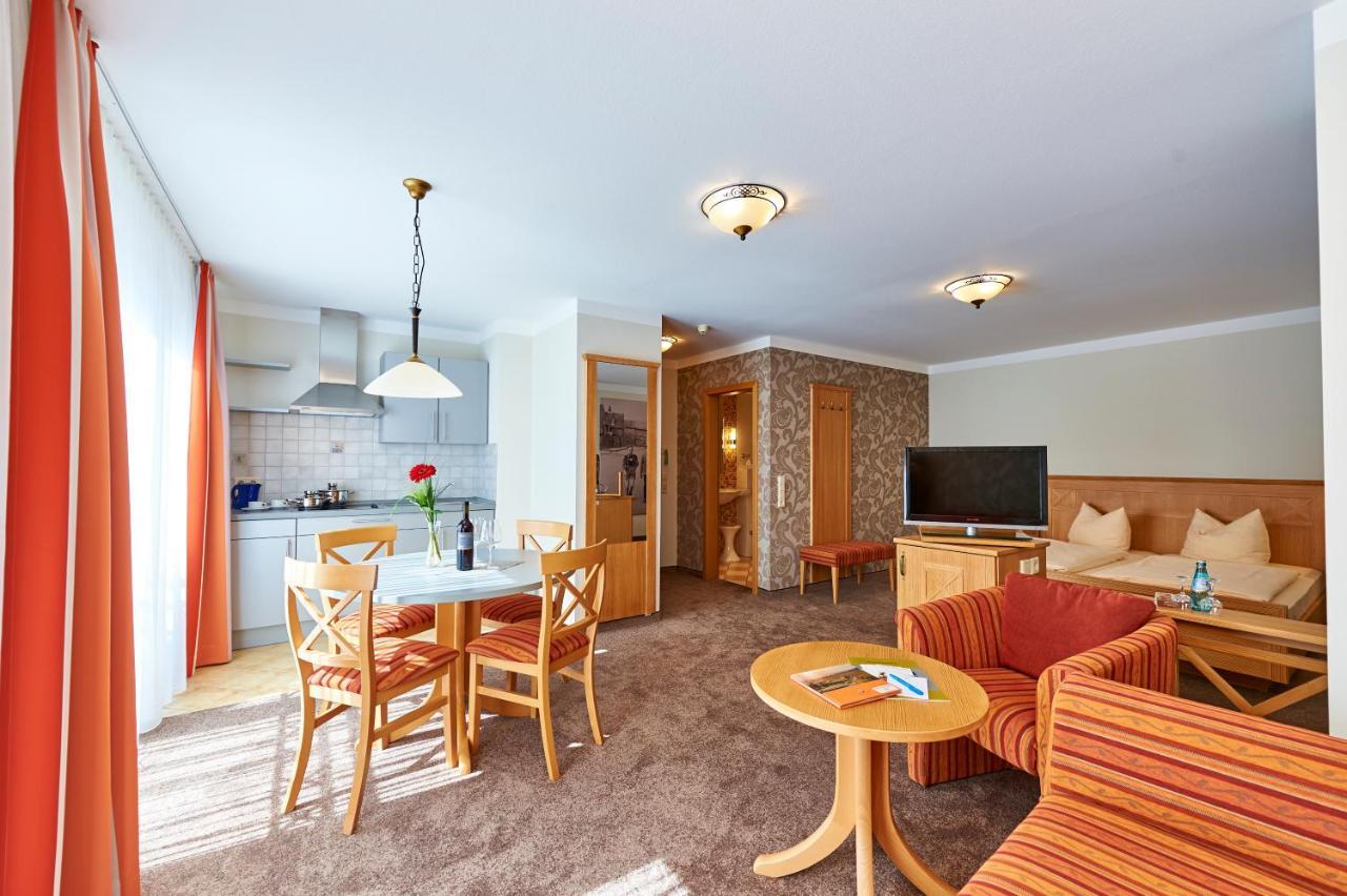 Landhotel Im Klostereck Strubel-Roos フロンハイム エクステリア 写真