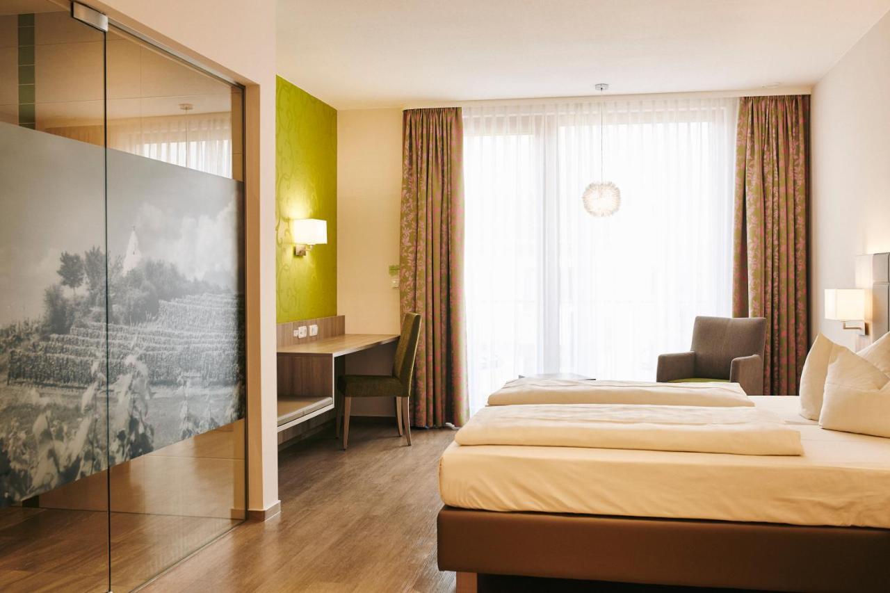 Landhotel Im Klostereck Strubel-Roos フロンハイム エクステリア 写真